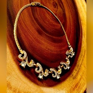 VINTAGE gold tone and crystal choker